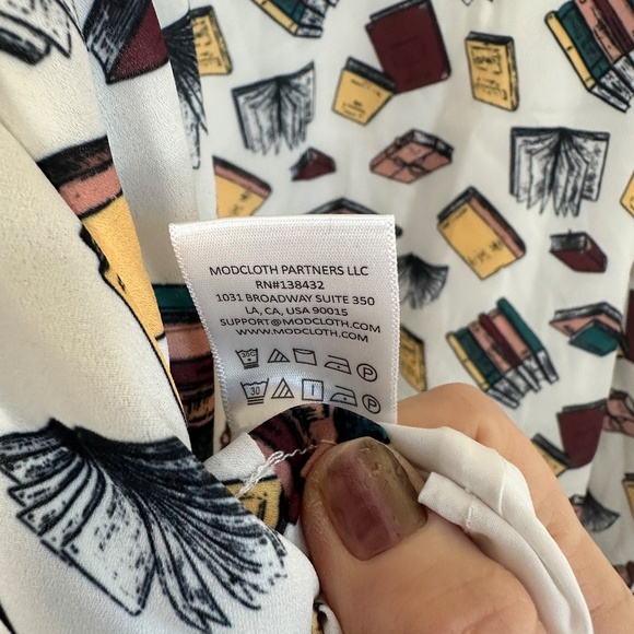 Modcloth Sleeveless Book Print Dress, Librarian, Size 2X - Picture 6 of 8